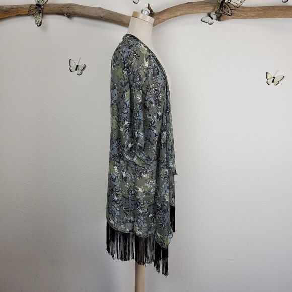 Lularoe monroe grays and green floral black fringe - Picture 5 of 6